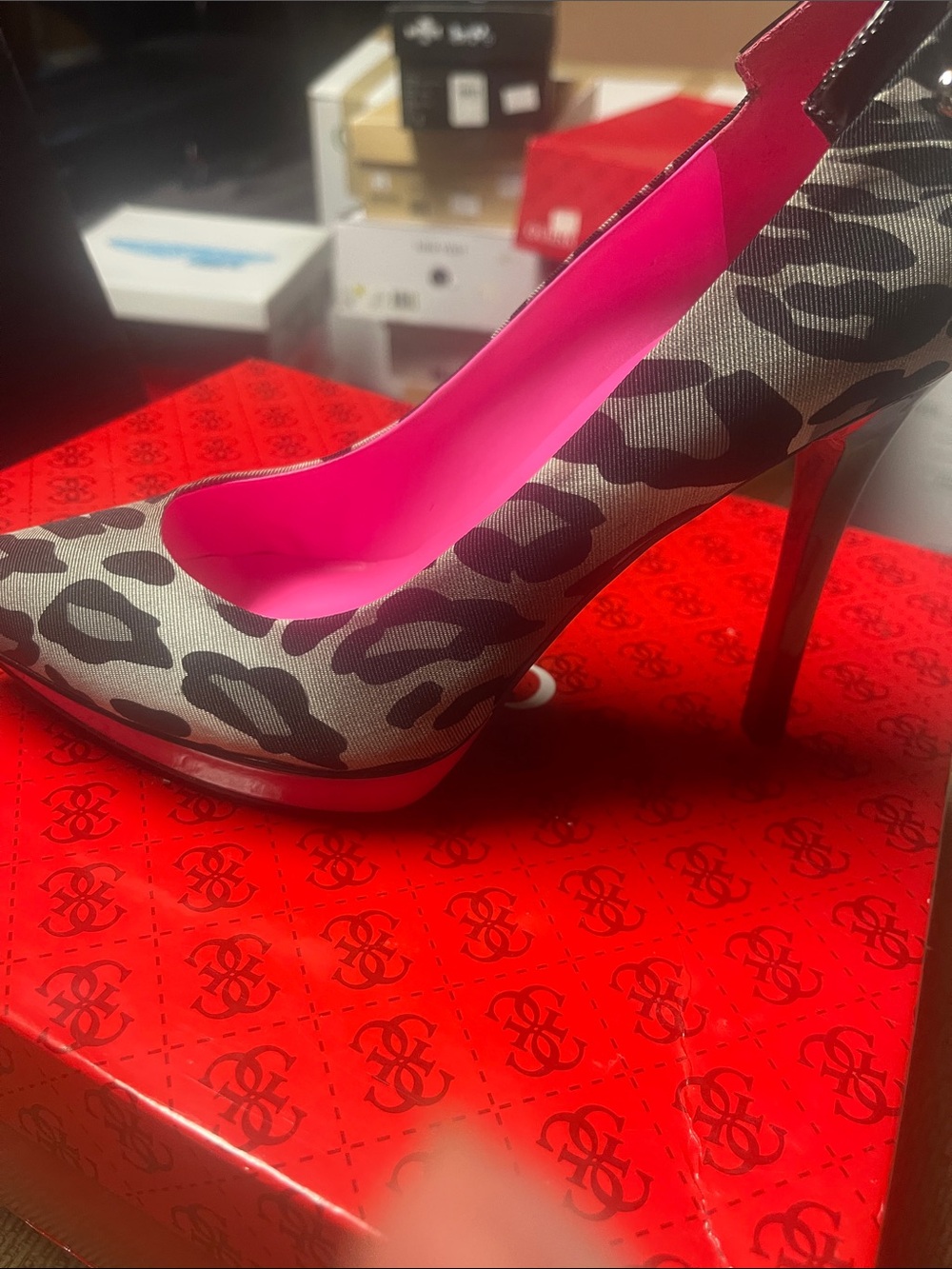 Guess Leopard Print Pointed Toe Pumps with Bright Pink Lining